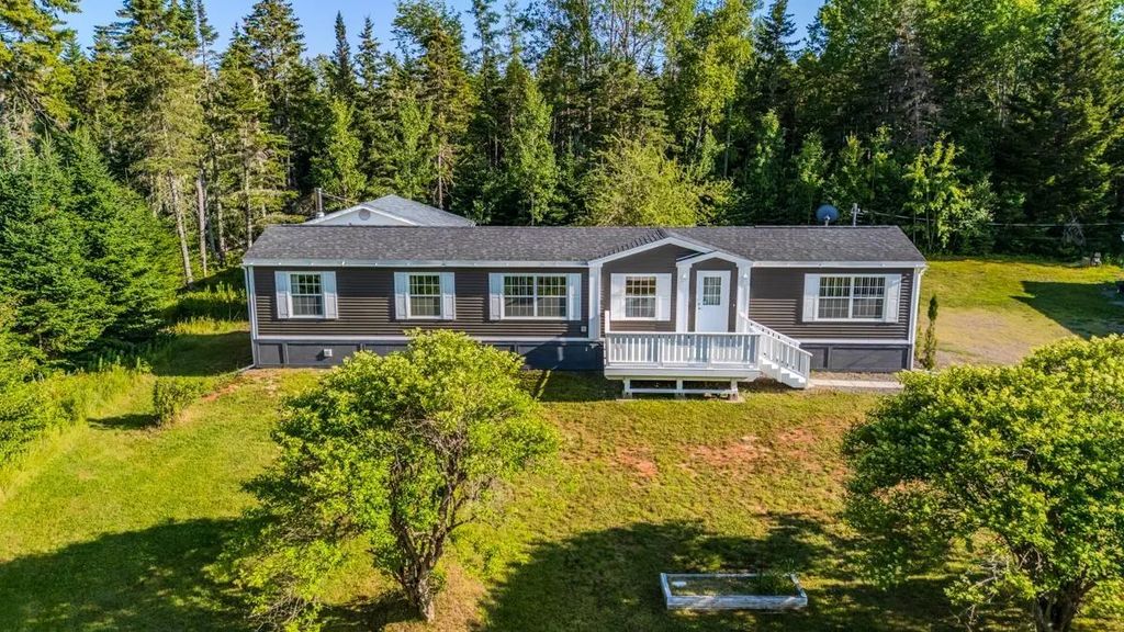 5328 Hwy 2 Highway, Bass River
