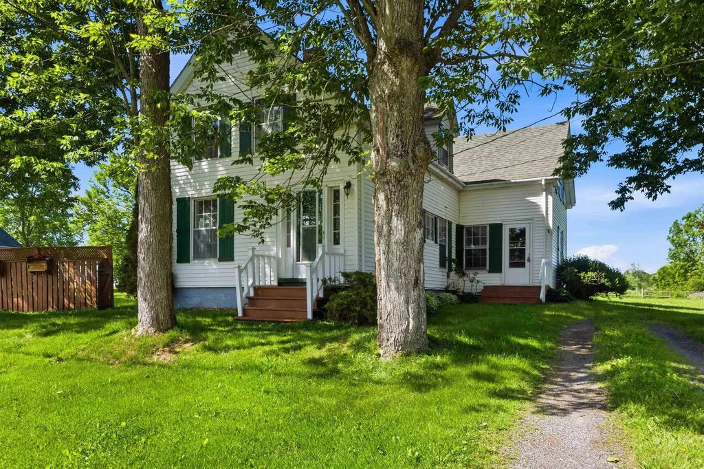 483 Sangster Bridge Road, Falmouth