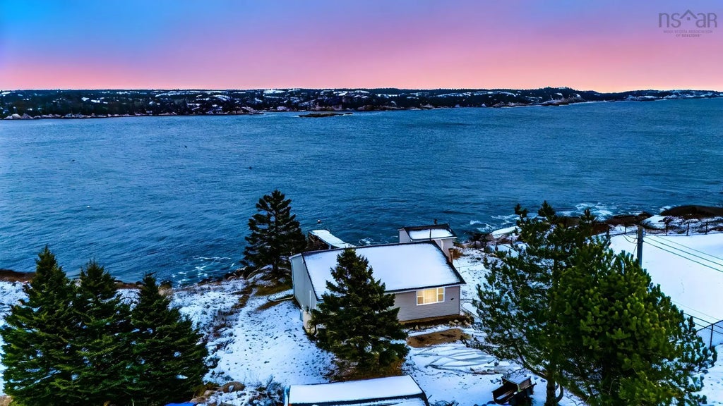 27 Back Lane, Terence Bay