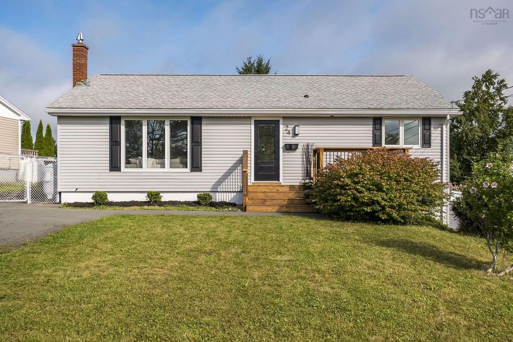 24 Gander Avenue, Lake Loon