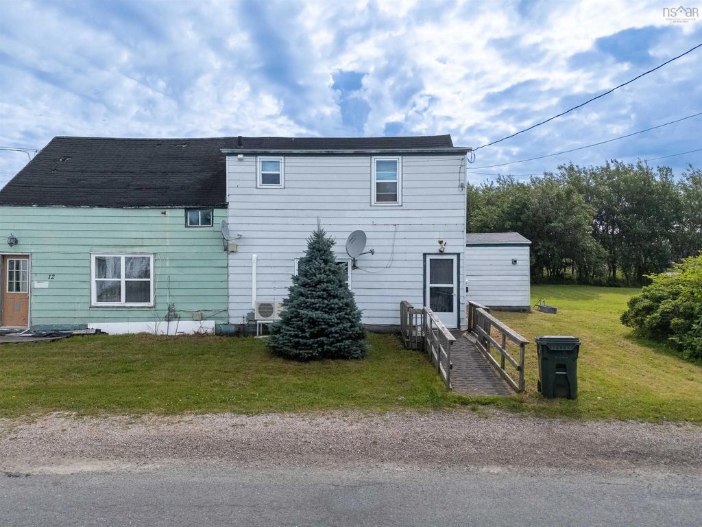 10 Row Street, Glace Bay