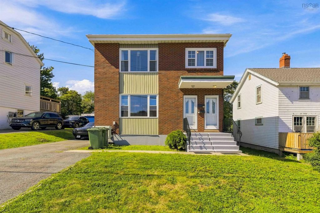 7 School Avenue, Fairview