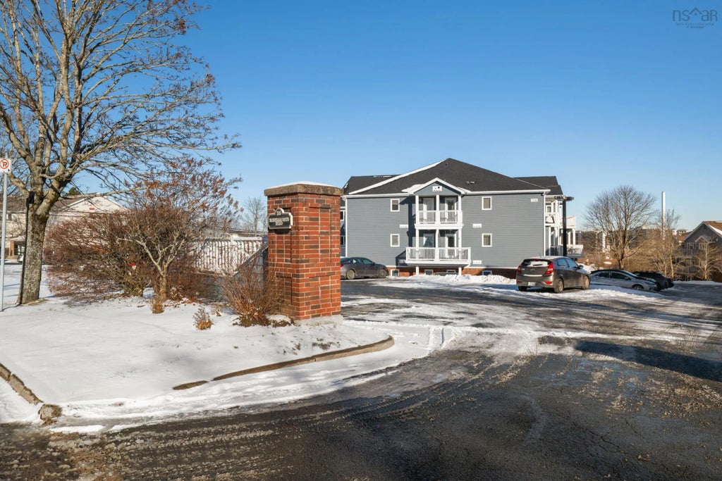 106 126 Farnham Gate Road, Halifax