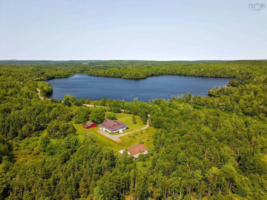 507 Pinevale Road, Pinevale