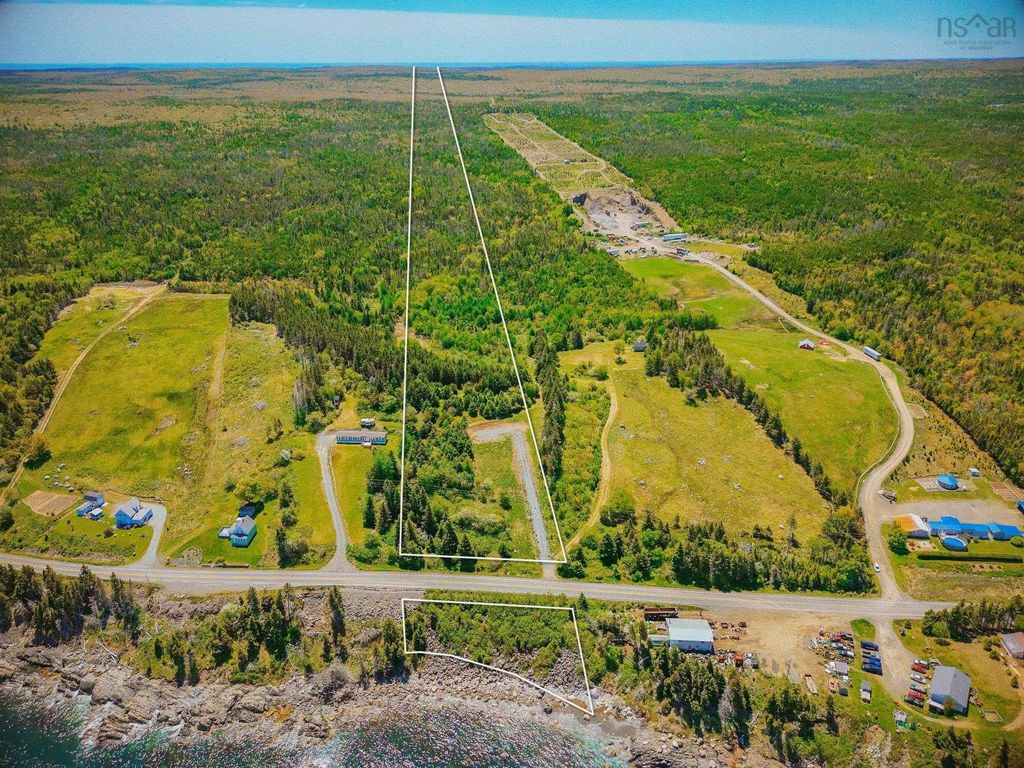 No. 16 Highway, Queensport