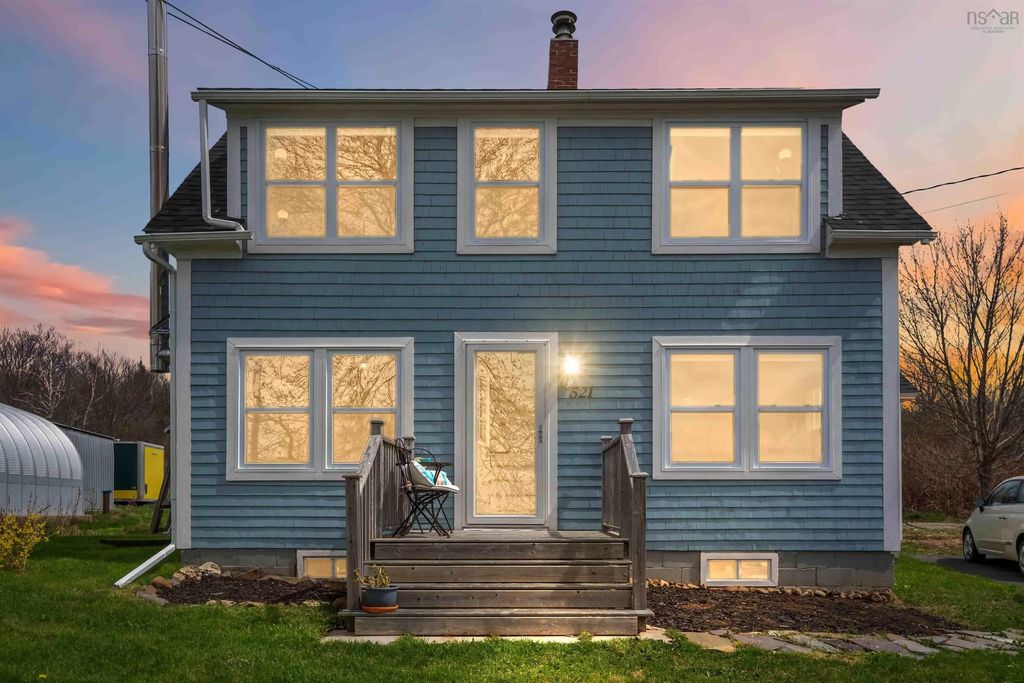 521 Granville Road, Victoria Beach