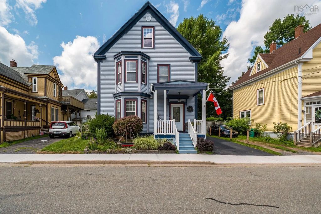 344 Gray Street, Windsor