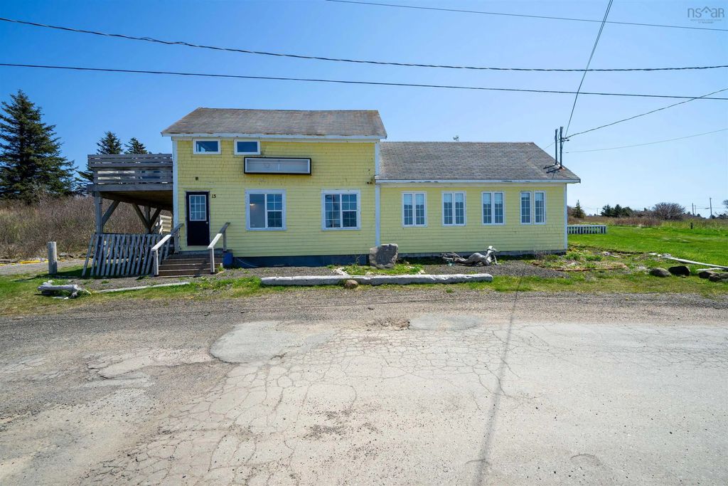 15 Highway 217, Freeport