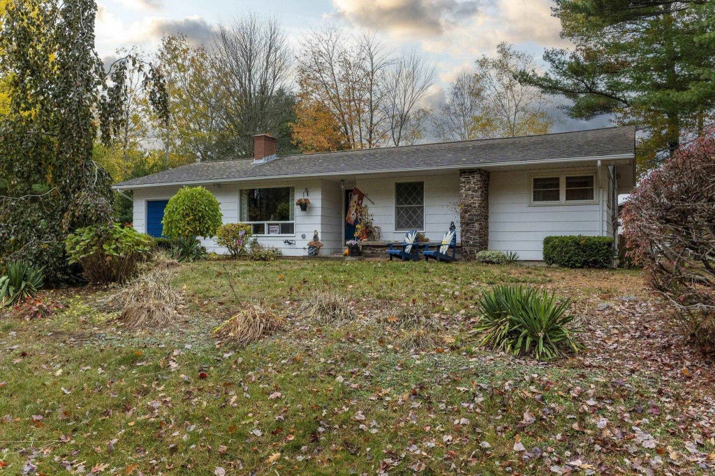 1009 White Pine Drive, Centreville