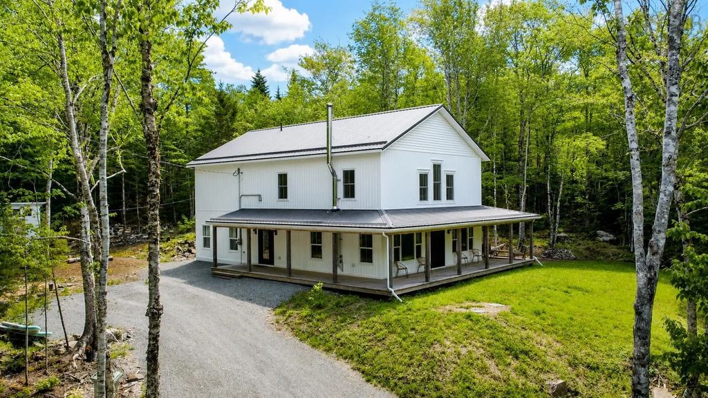 64 Lily Lake Road, Lakelands