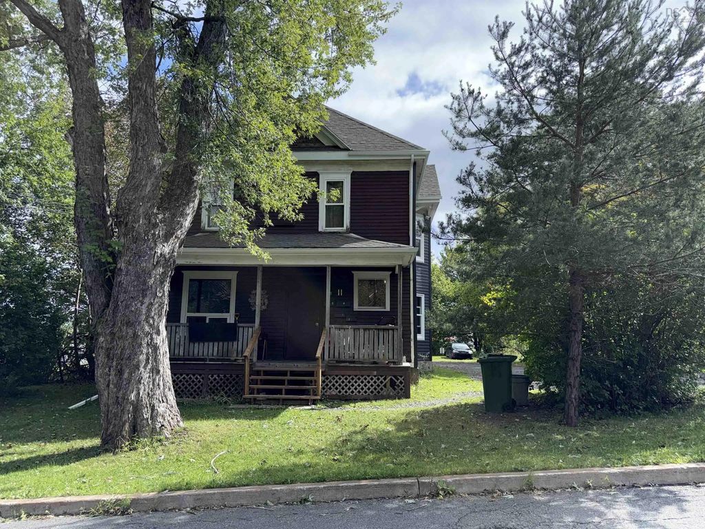 11 Emmanuel Street, Stellarton