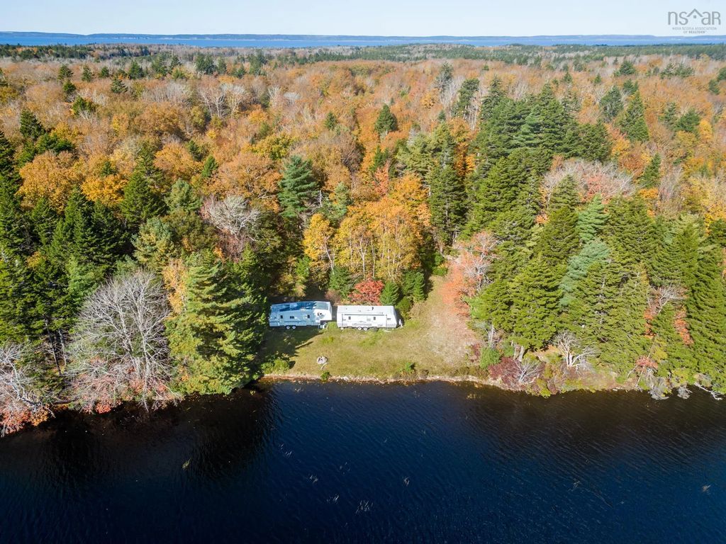 85 Bartlett Lake Lane, Grosses Coques