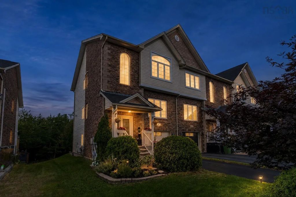67 Stockton Ridge, Bedford