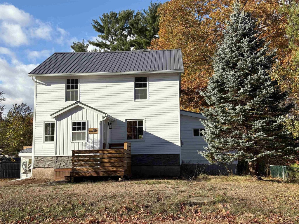 637 Aldred Drive, Greenwood