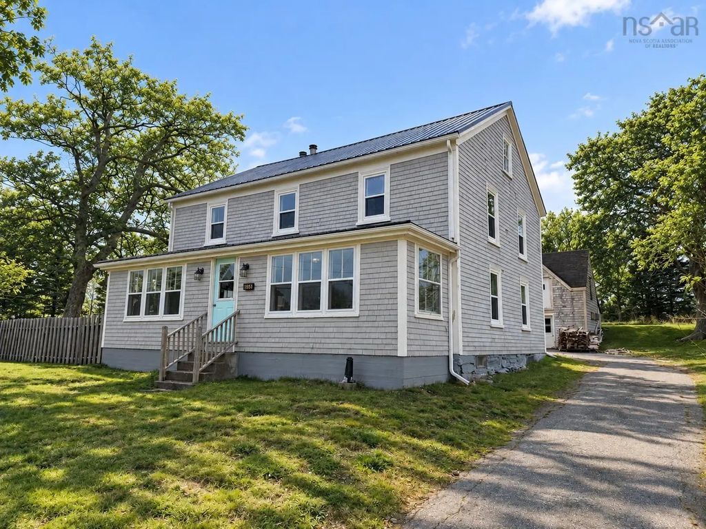 156 Main Shore Road, Milton Highlands