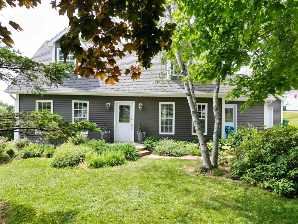 21 Croweland Drive, East Mountain