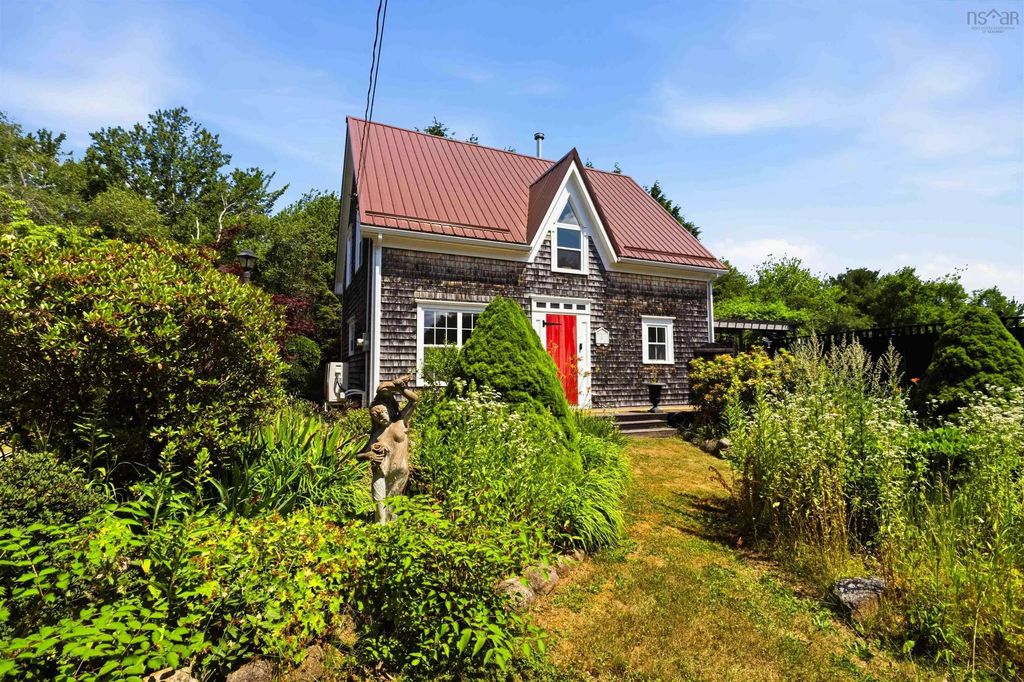11460 Highway 3, Centre