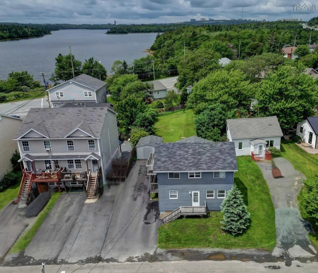 4 Lewis Street, Halifax