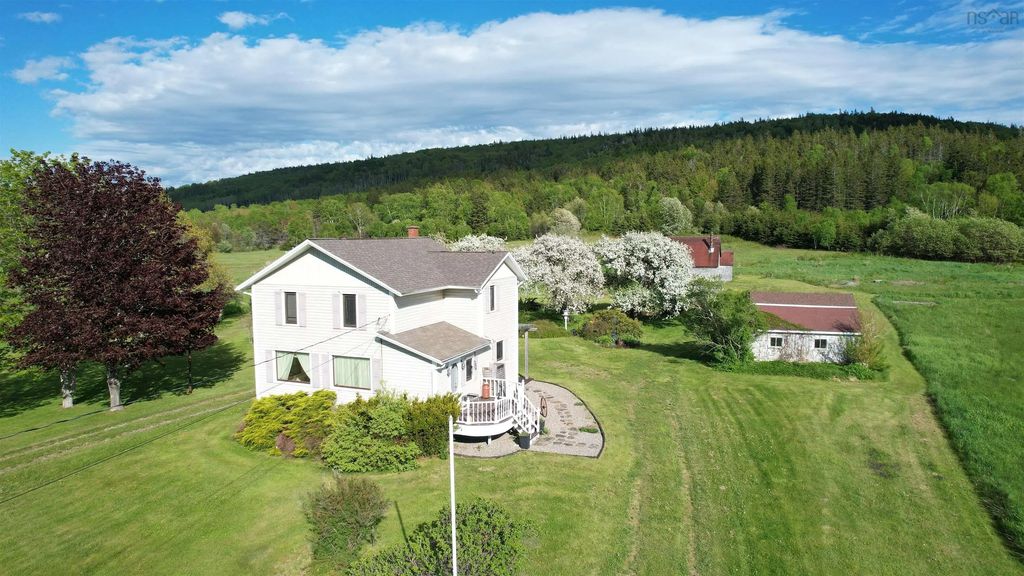 7903 East Bay Highway, Big Pond Centre