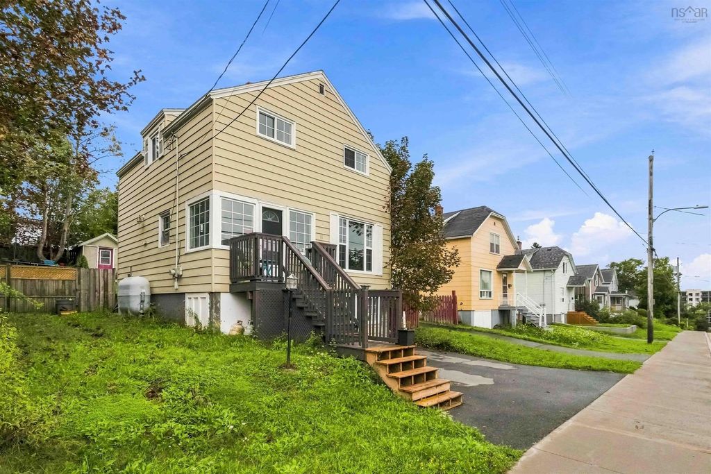 55 Coronation Avenue, Fairview