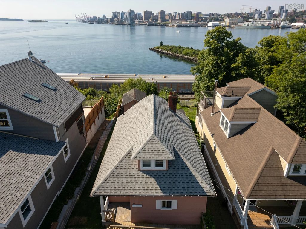 13 Fairbanks Street, Dartmouth