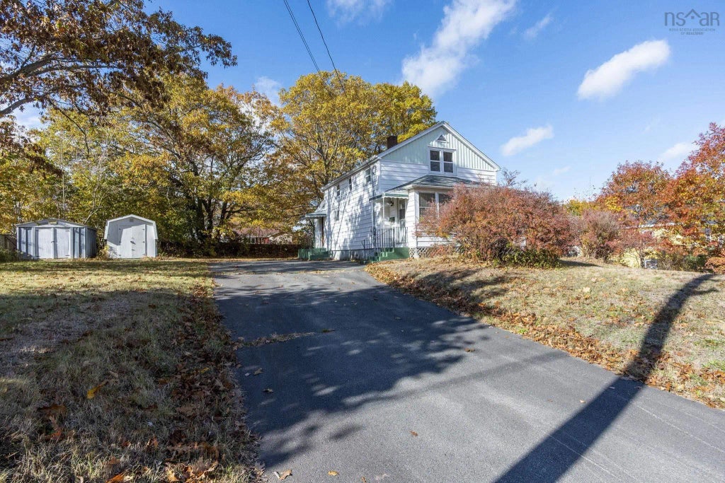 40 Churchill Avenue, Kentville