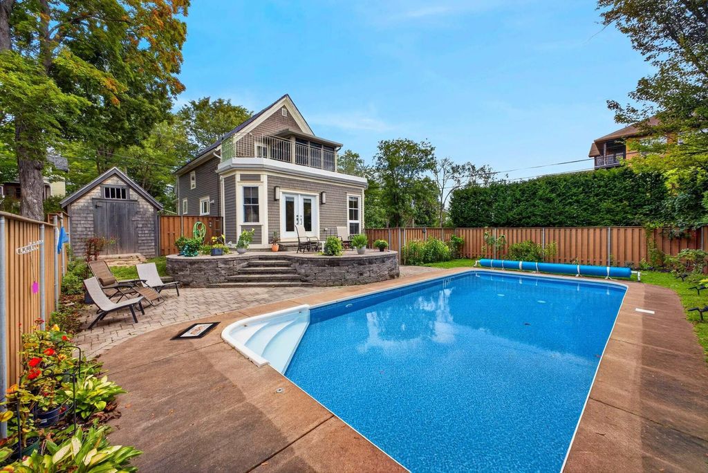 80 Willow Avenue, New Glasgow