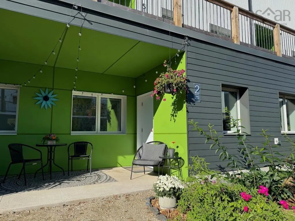 2-25 Treehouse Lane, Bridgewater