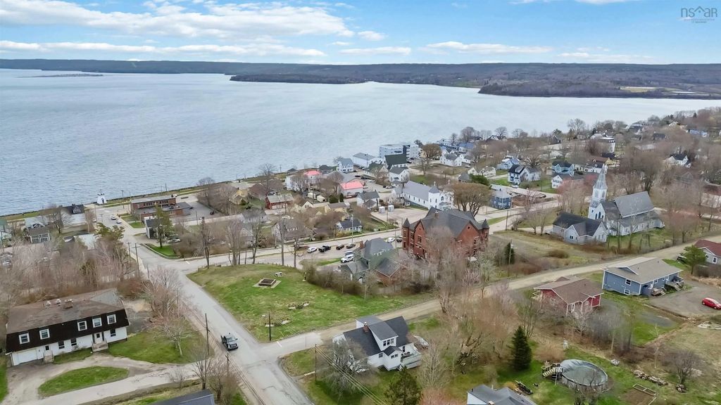 33 Church Street, Digby