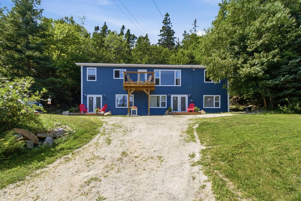1924 Highway 329, Hubbards