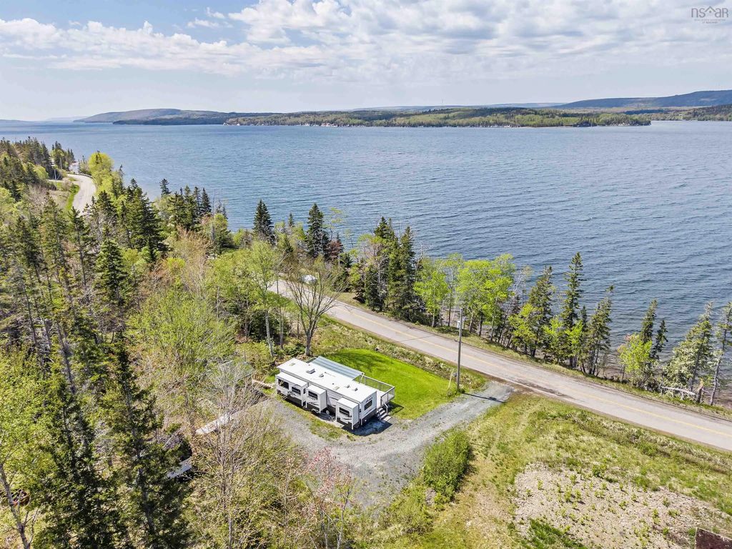 9286 Kempt Head Road, Ross Ferry
