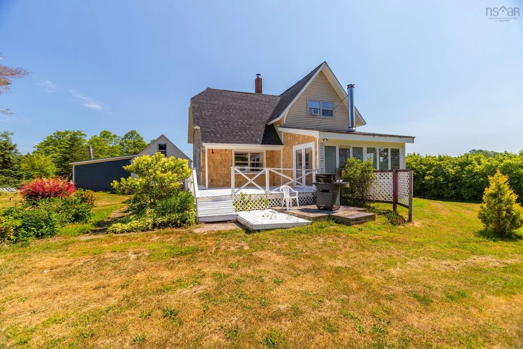 3327 Clementsvale Road, Clementsvale