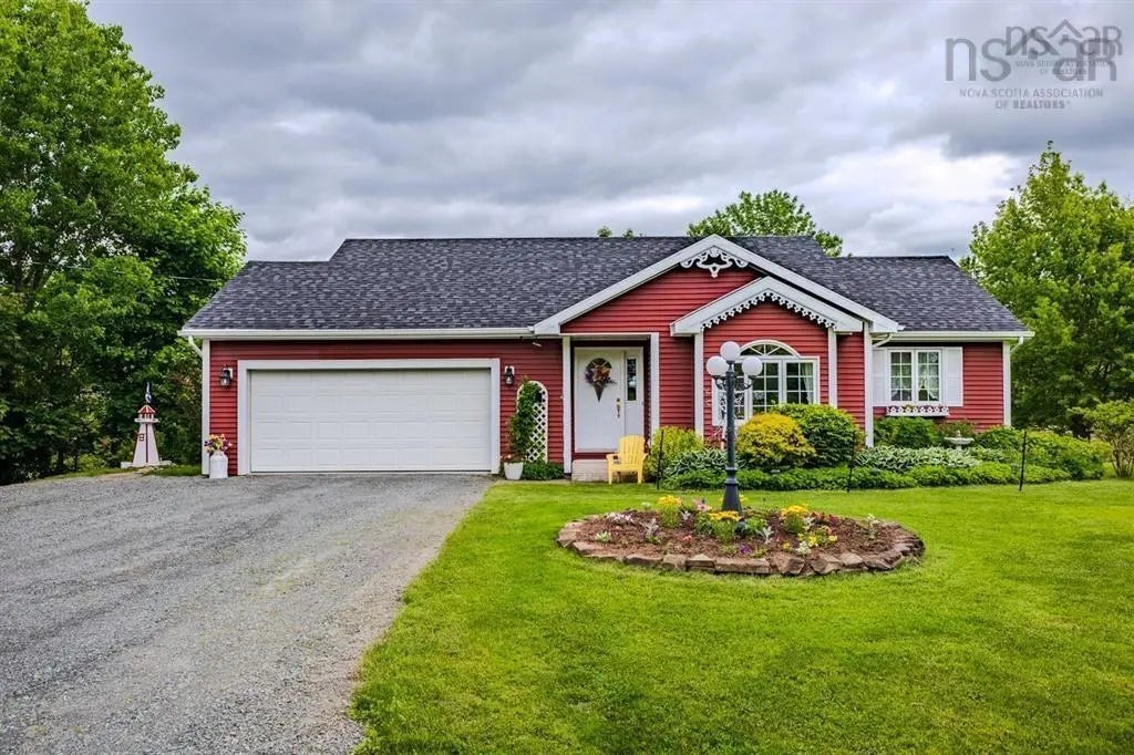 157 Parkwood South, Truro Heights