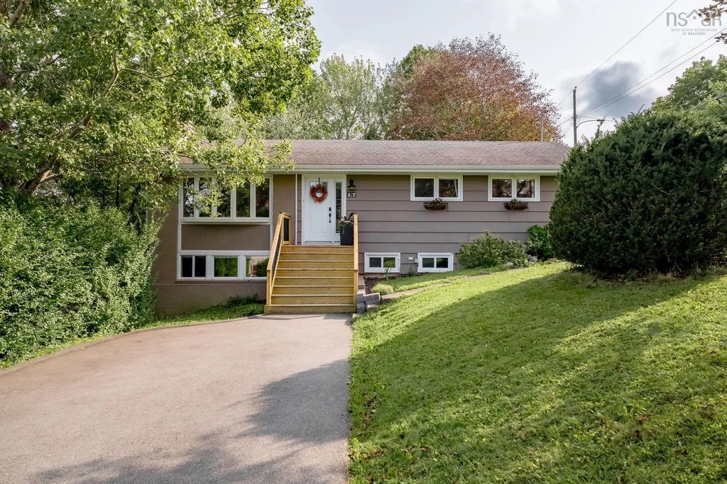 17 Glenora Avenue, Halifax