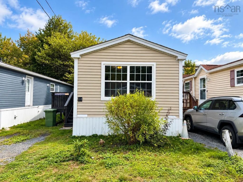 38 Bridget Avenue, Halifax
