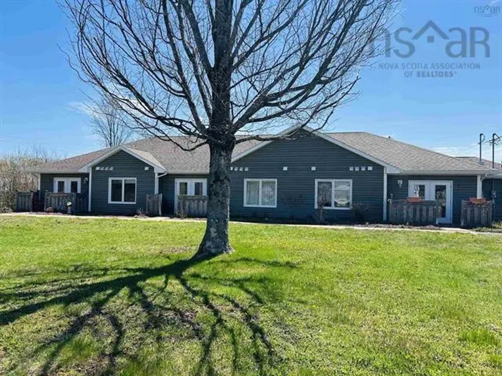 1 88 Main, Tatamagouche