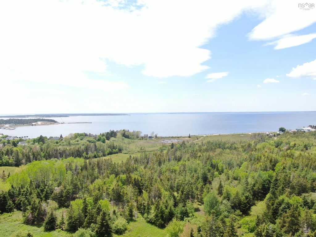 32 Acres Highway 329, Blandford