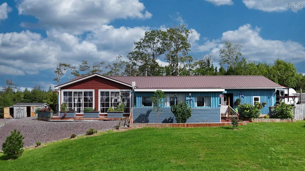 7 Lance's Lane, Arichat