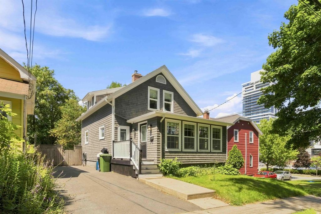 6167 Windsor Terrace, Halifax Peninsula