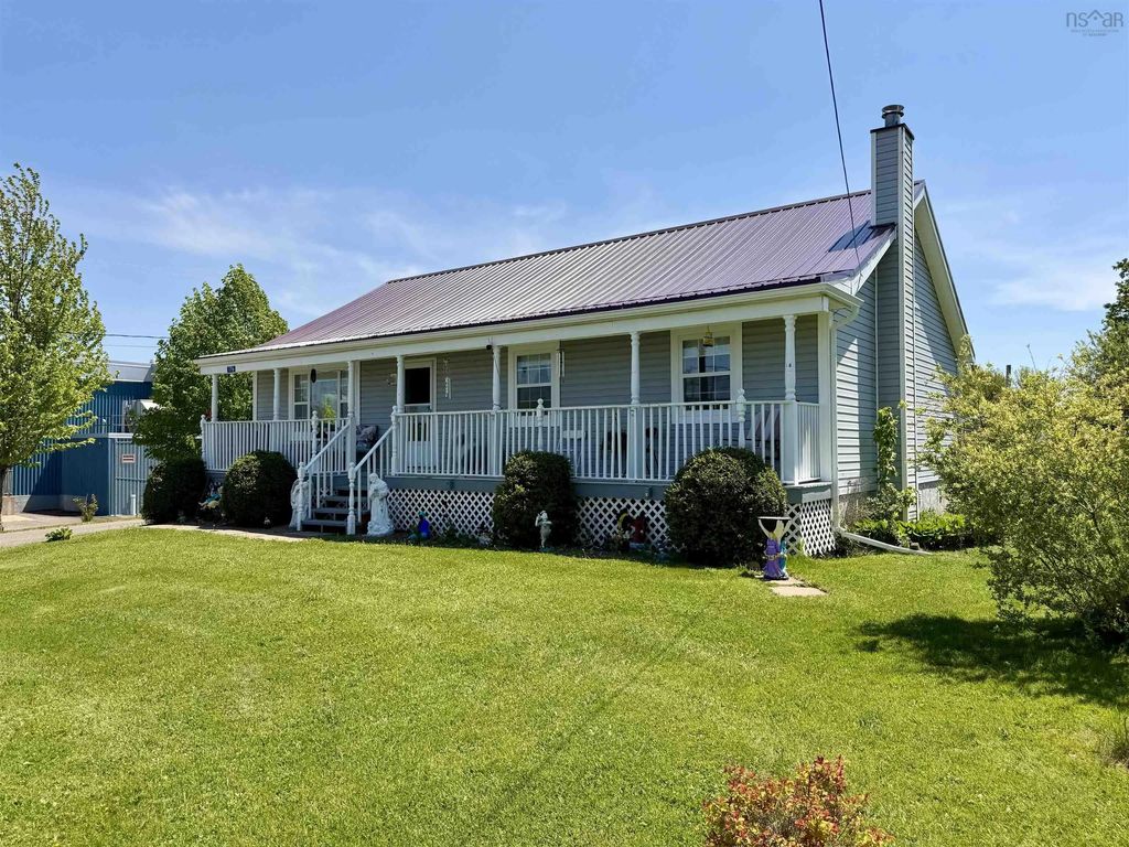 176 Pearl Street, River Hebert