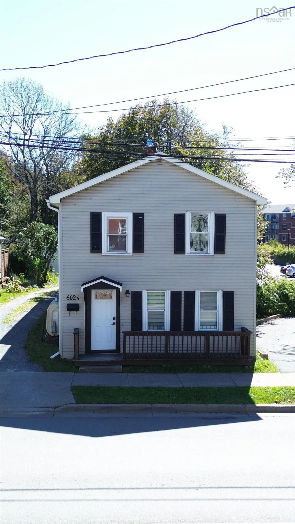 6024 Lady Hammond Road, North End