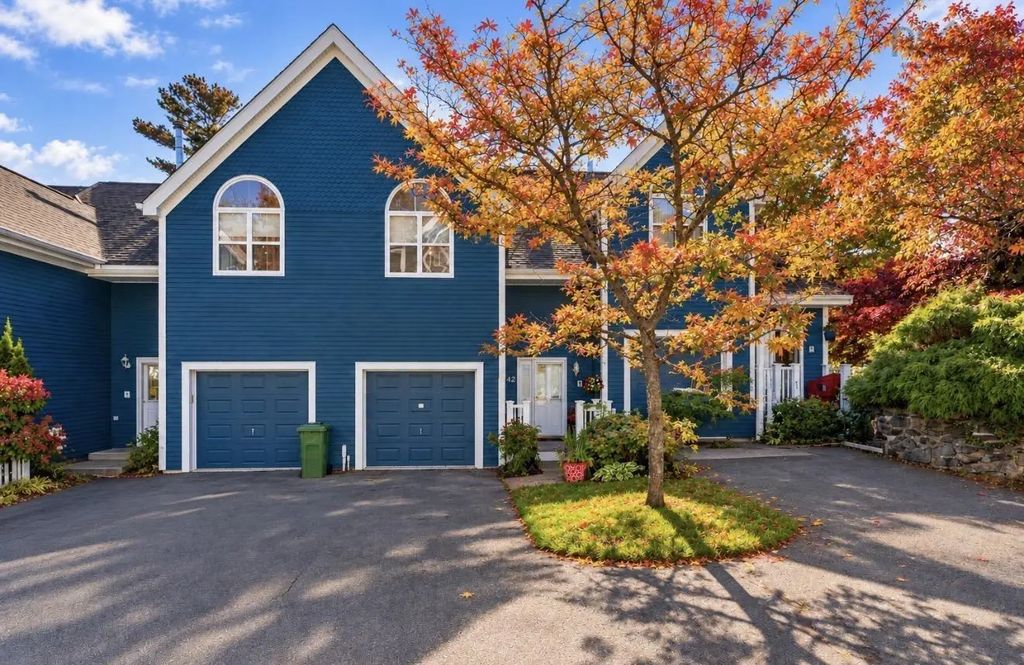 242 Spinnaker Drive, Halifax