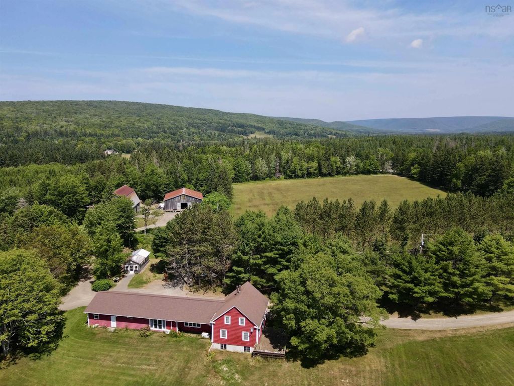 2639 Cabot Trail, Middle River