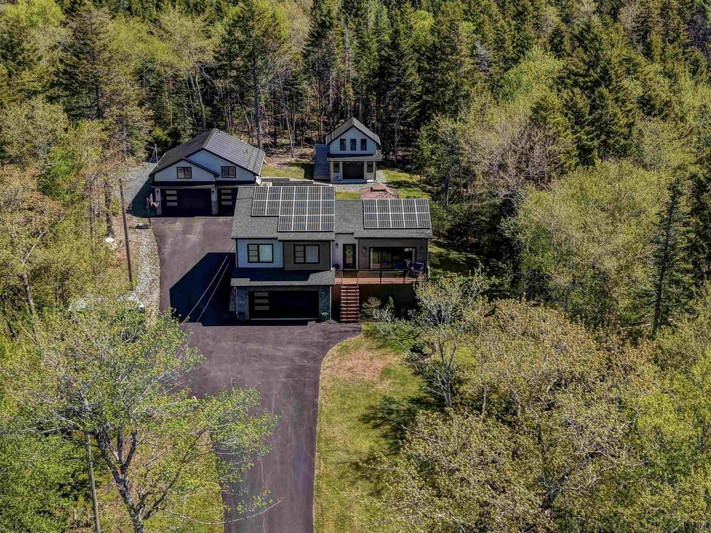 723 Mccabe Lake Drive, Middle Sackville