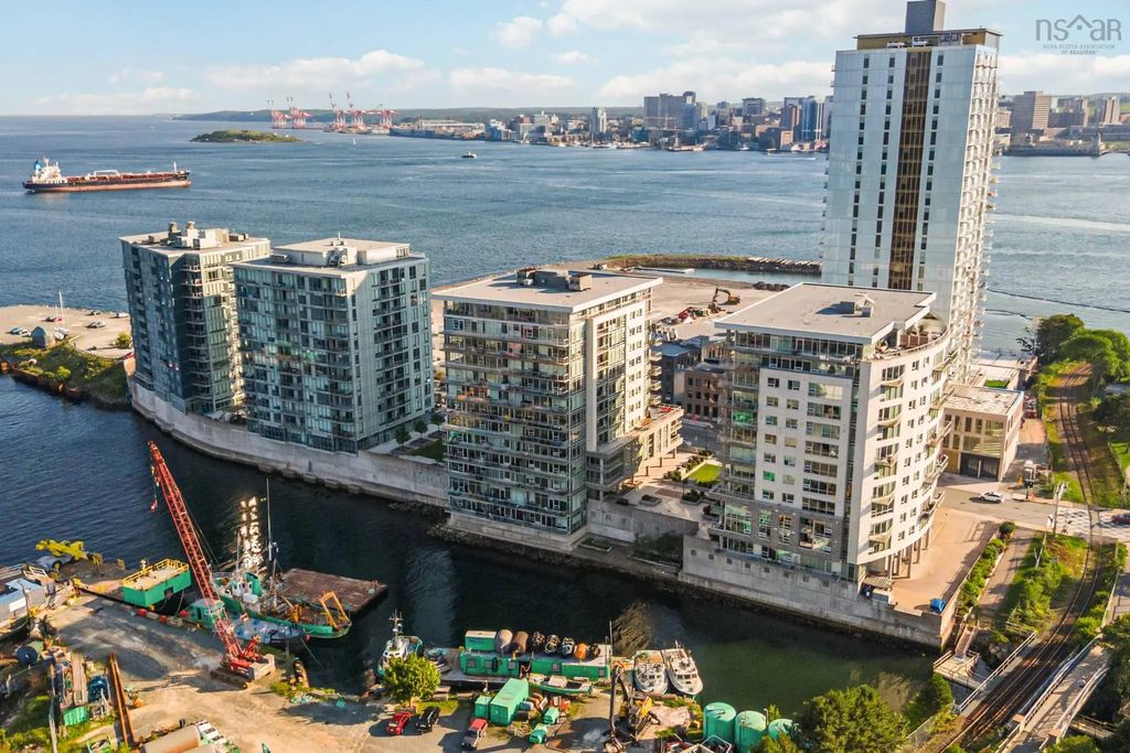 802 31 Kings Wharf Place, Dartmouth