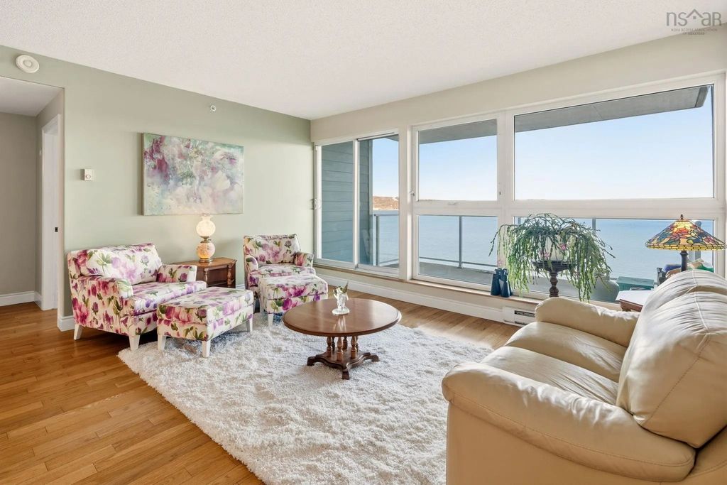 304 647 Bedford Highway, Halifax