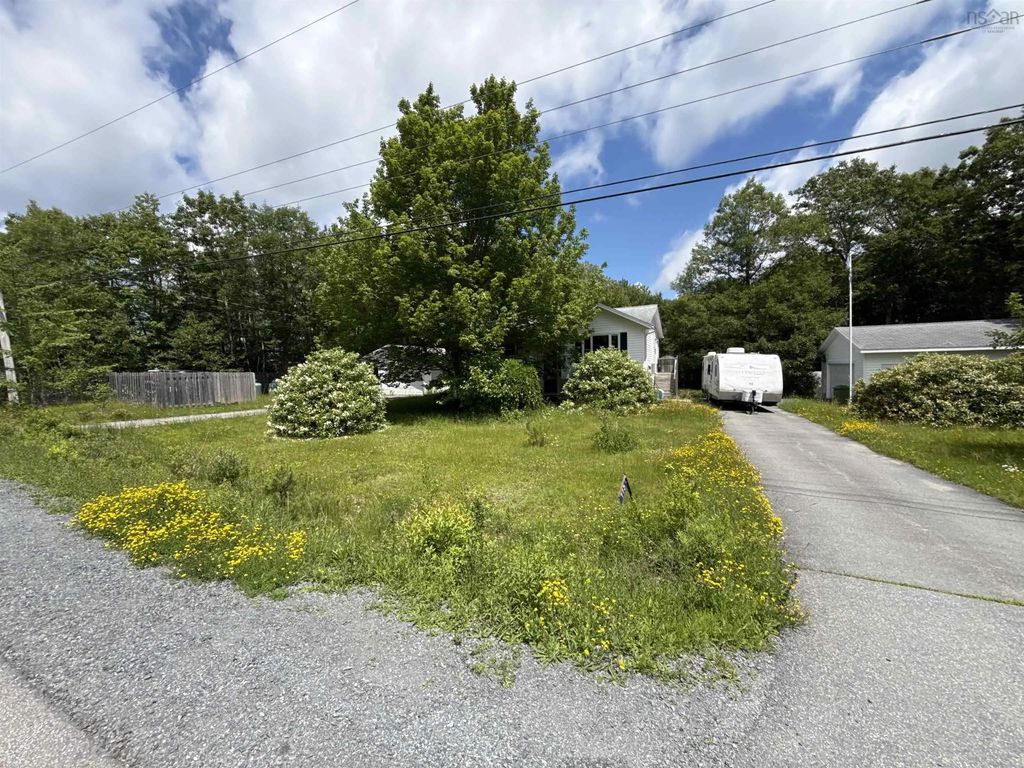 115 Dawson Heights, Pine Grove