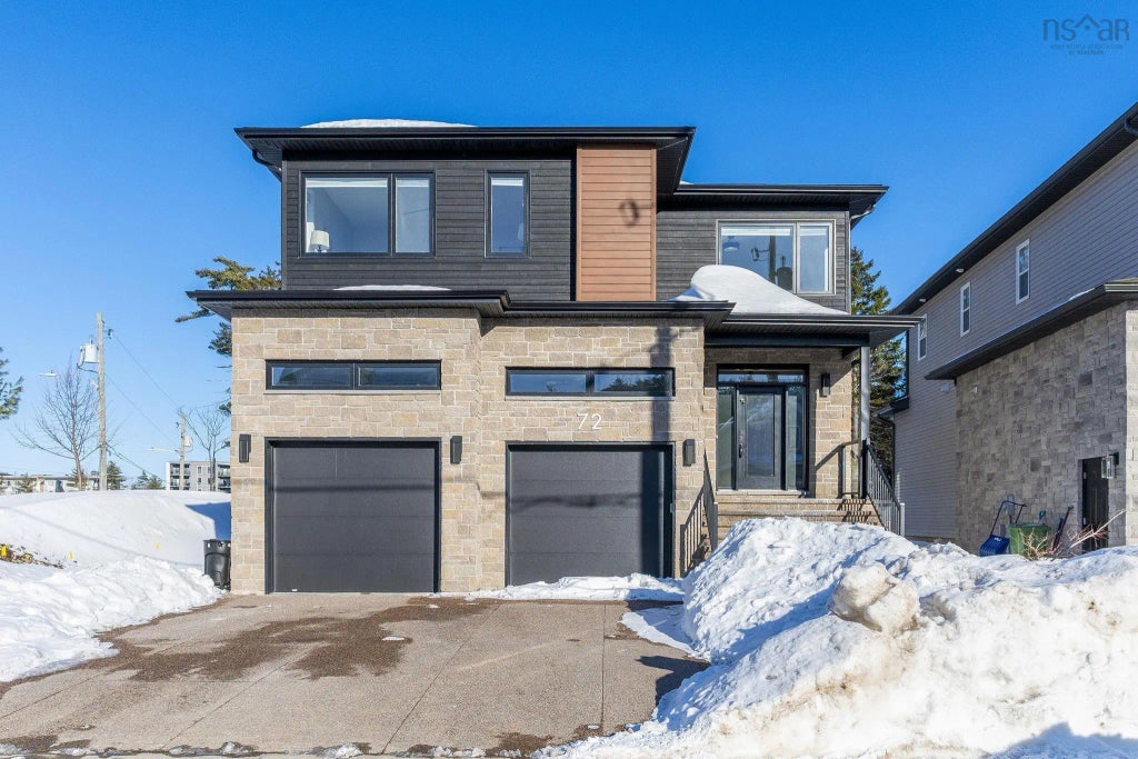 72 Bristolton Avenue, Bedford