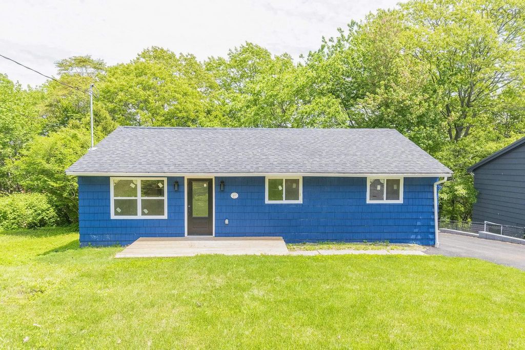 27 Meadowview Drive, Bedford