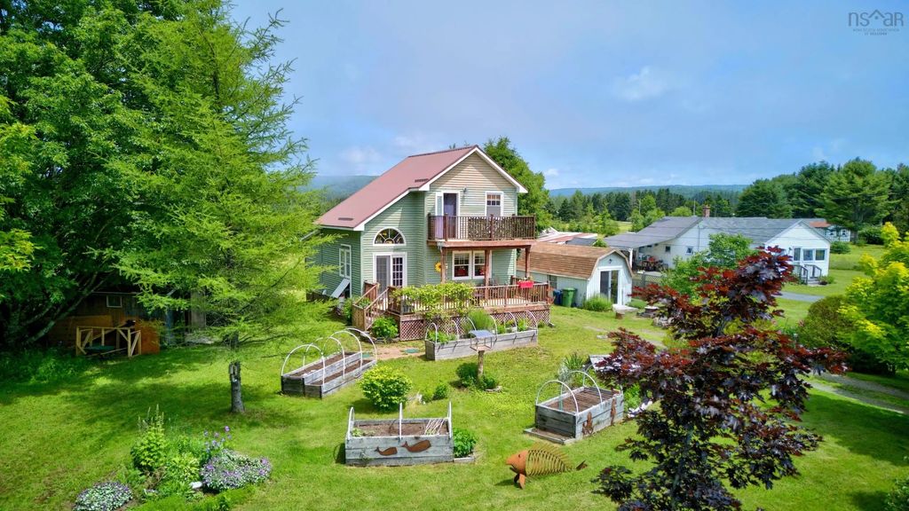 1123 Highway 2, Five Islands
